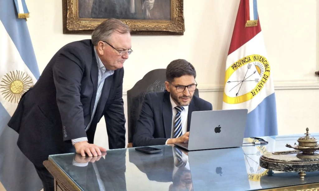 EL GOBERNADOR PULLARO PROMULGÓ LA “LEY N° 14.334 DE APOYO A CLUBES”, AUTORÍA DEL SENADOR MICHLIG